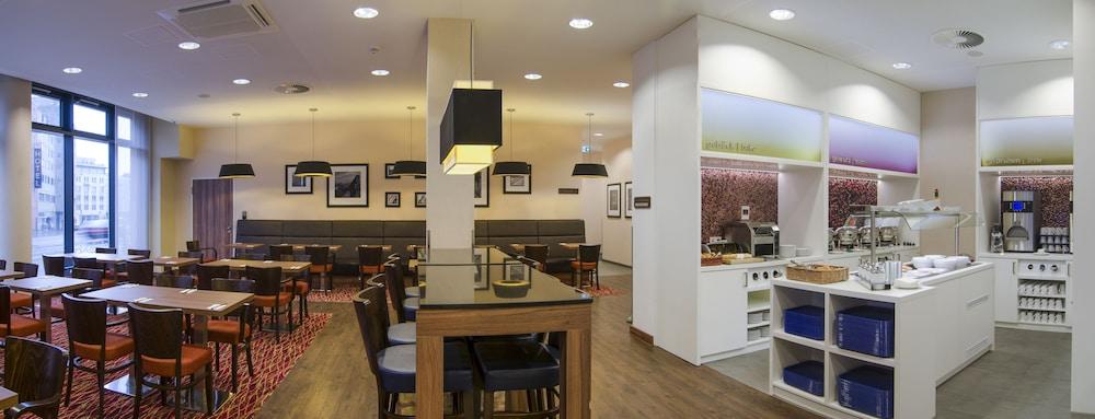 Hampton By Hilton Nuernberg City Center Exterior photo