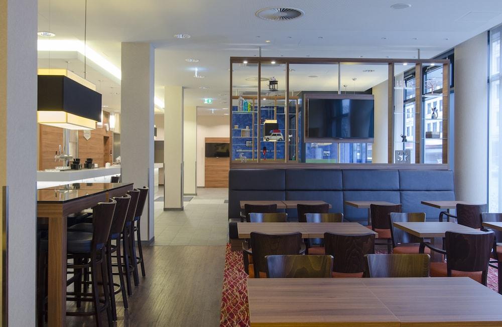Hampton By Hilton Nuernberg City Center Exterior photo