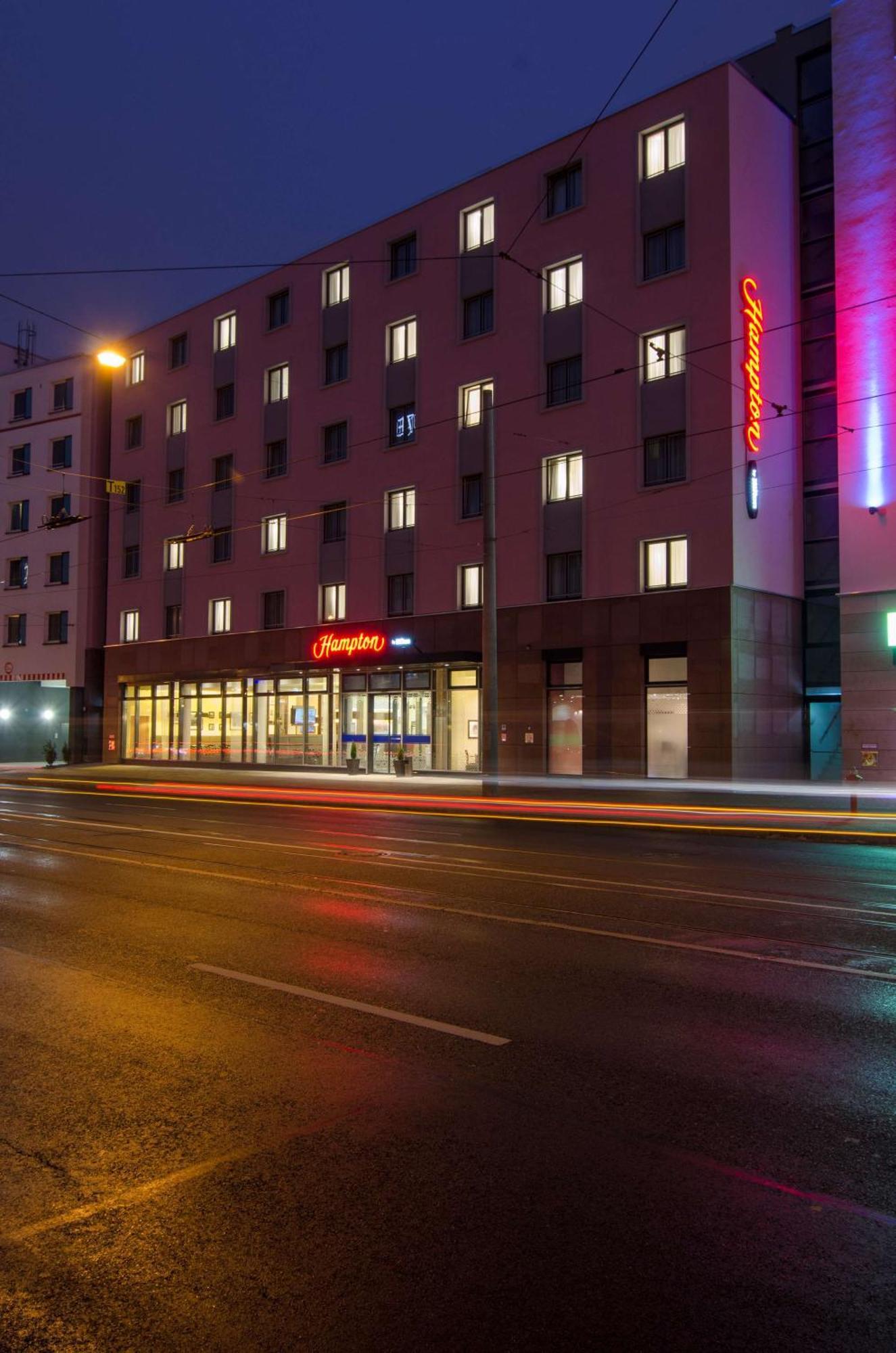 Hampton By Hilton Nuernberg City Center Exterior photo