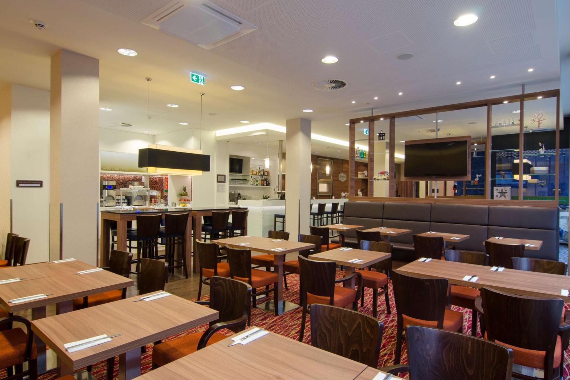 Hampton By Hilton Nuernberg City Center Exterior photo